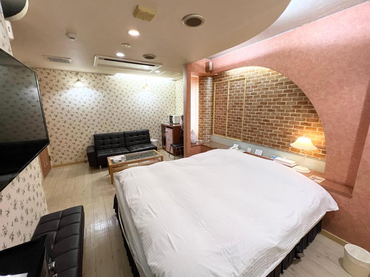 Hotel Mint House -Resort And Relaxation- Mihama  Экстерьер фото